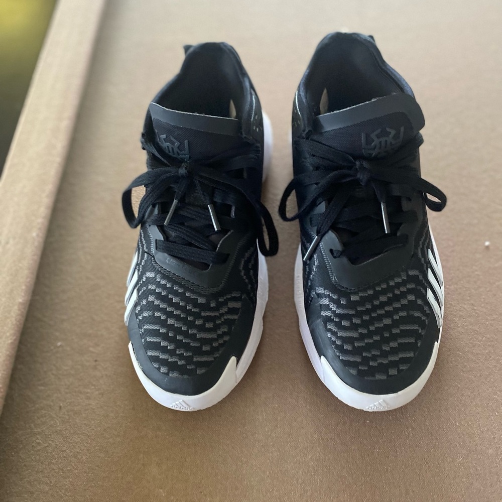 Adidas basketball shoes men/women. Women size 8.5. Men’s size 7.5